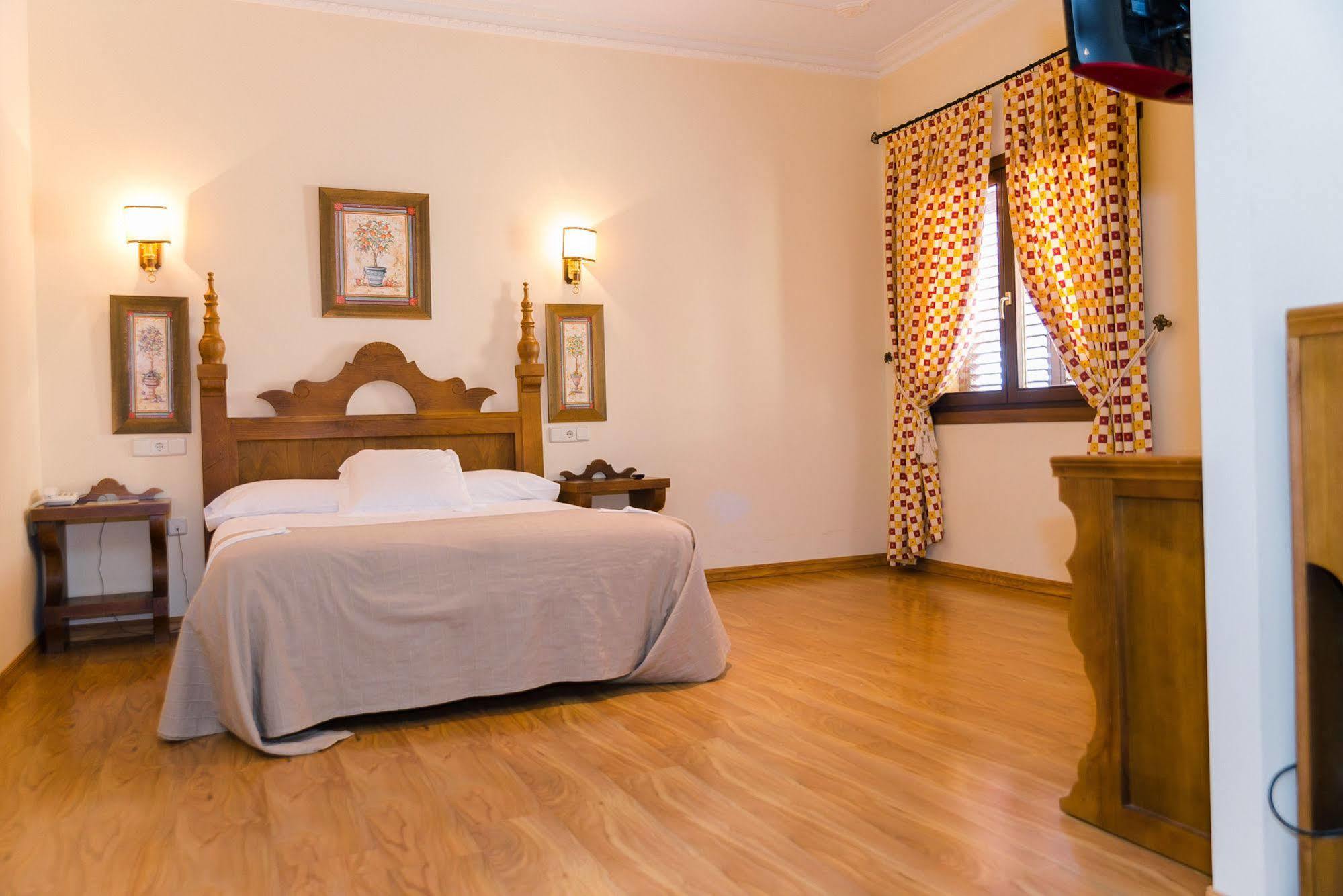 Villamartín Complejo Hostelero Paladium מראה חיצוני תמונה