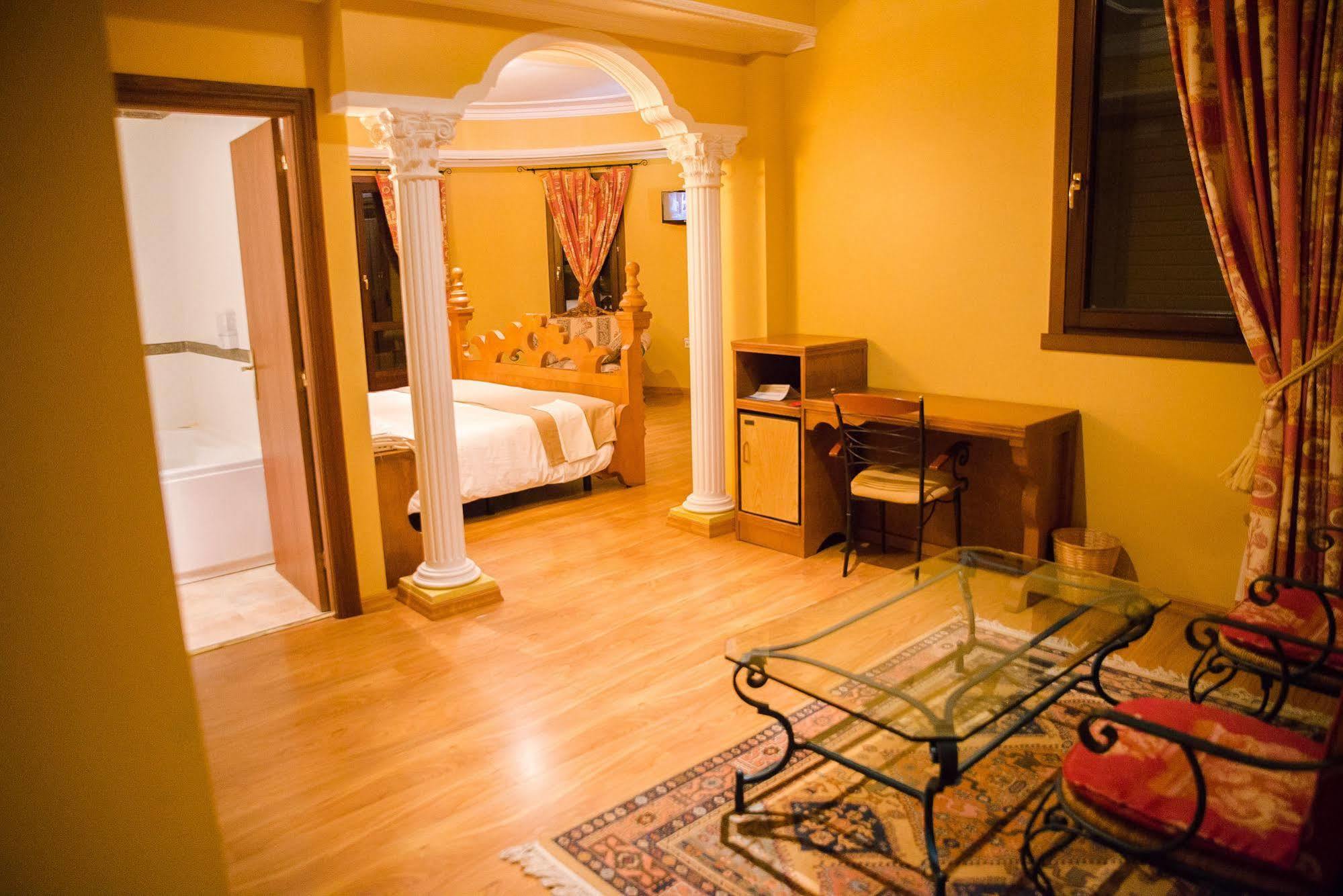 Villamartín Complejo Hostelero Paladium מראה חיצוני תמונה