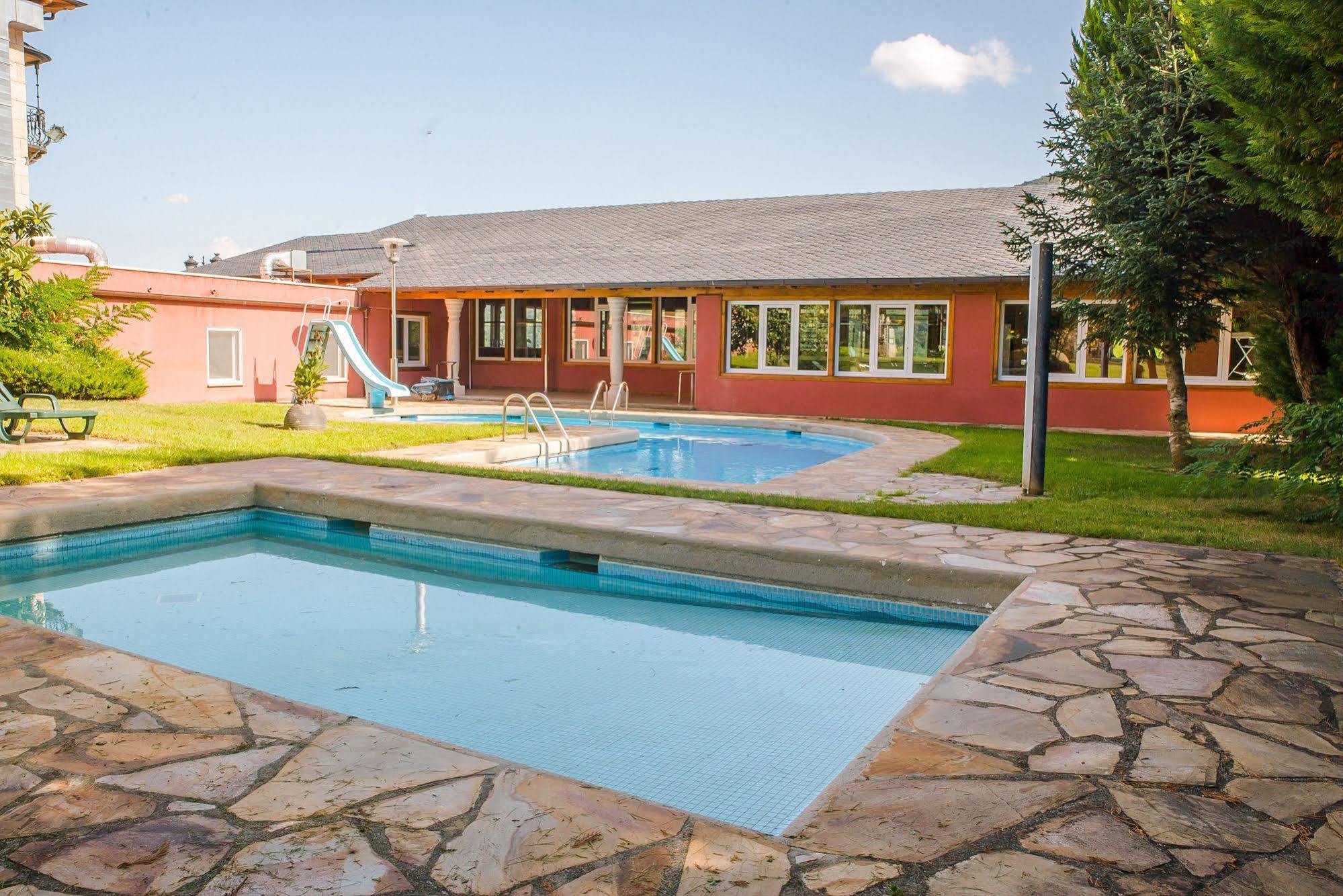 Villamartín Complejo Hostelero Paladium מראה חיצוני תמונה